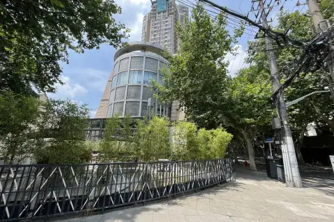 带露台 - 巴黎时韵1007带装修办公室出租