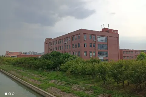 近万达广场 - 底楼450厂房层高7米