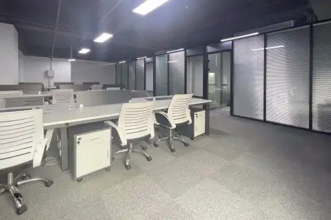 金桥地铁近 - 190平甲级写字楼 - 可配家具 - 停车宽敞