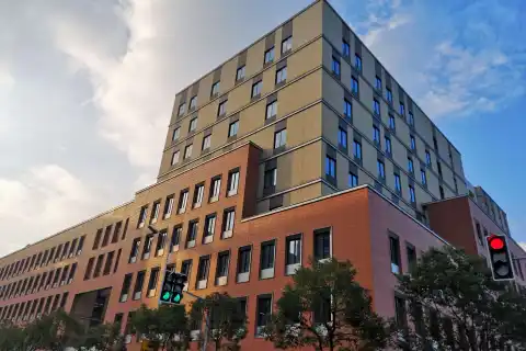 近张江科学之门 - 近13号线地铁 - 410办公研发楼出租