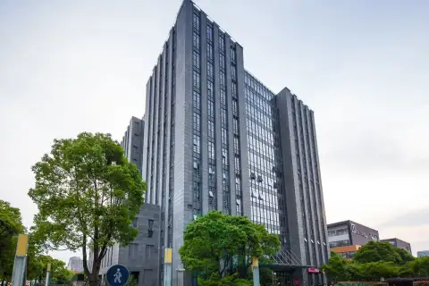 整层精装 - 1000平 - 拎包入住 - 难得大户型 - 金桥地铁站