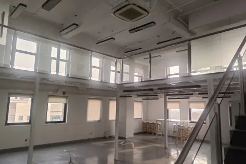 长宁虹桥精装实验室 - 345平带实验台 - 送二楼LOFT120平 - 可配家具