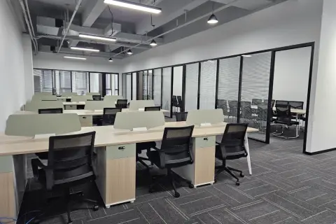 【出租】周浦近18号线地铁口 - 315精装修办公室带家具