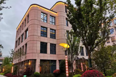 张江药谷新片区 - 租金2元起 - 各大药企总部环绕 - 370平每层