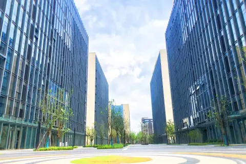 浦江全新商办生态社区 - 整层1438平方米办公研发楼出租