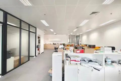 金桥新地标 - 开放式园区 - 紧邻碧云 - 办公环境好 - 100平起租