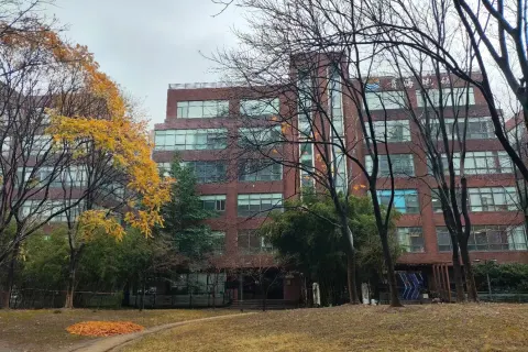 【出租】江桥万达旁慧创国际整层360平方米办公室带装修出租