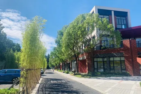 【越界创意园 - 近15号线 - 838平精装修适合办公室 - 展示 - 培训等】