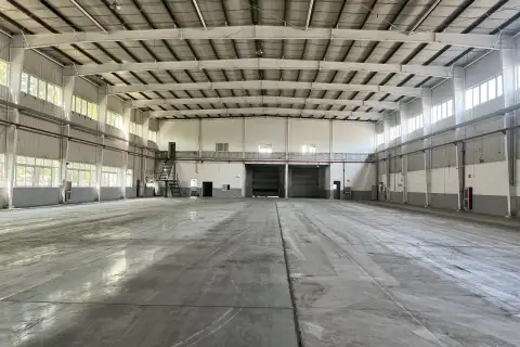 张江科学城独栋单层厂房2450平层高13米 - 可分割出租