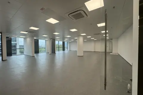 浦江科技广场 - 精装办公室 - 高区地铁口 - 风景独赏