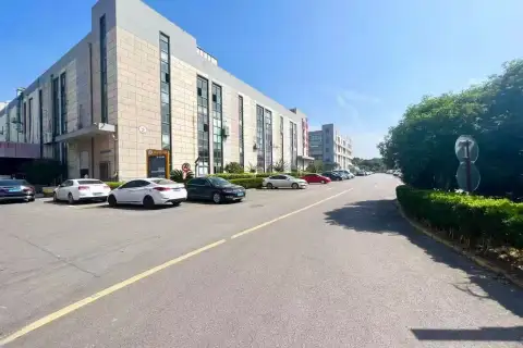 104地块 - 可环评 - 近虹梅高架场地大 - 好停车