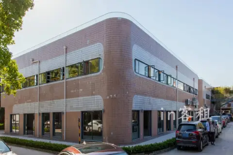 芳华德必运动LOFT