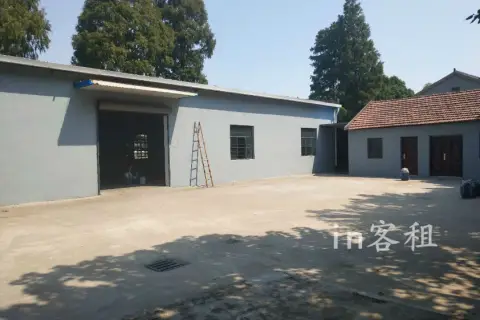 重固镇600平单层厂房仓库出租，内部场地400平，全新装修交通便利
